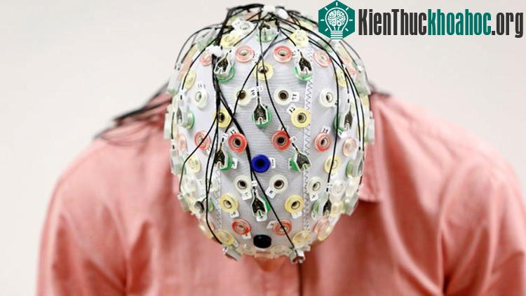 Các quân nhân thực hiện nhiệm vụ tốt hơn khi có dòng điện chạy qua não. (Ảnh: Michaela Rehle).