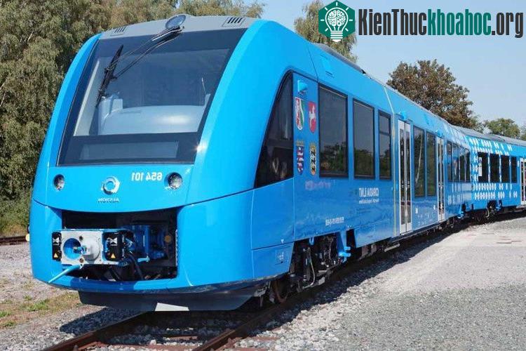 Đây cũng là tàu chở khách sử dụng hydro đầu tiên trên thế giới có thể thực hiện những chuyến hành trình dài.