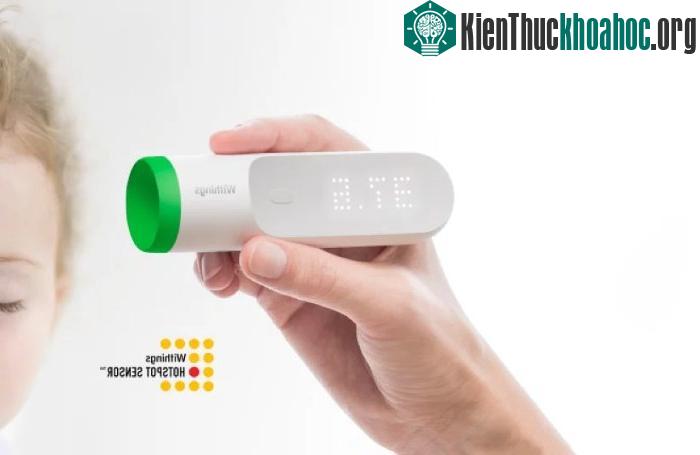 Nhiệt kế này đo nhiệt độ bằng cách hướng nhiệt kế vào vùng thái dương.