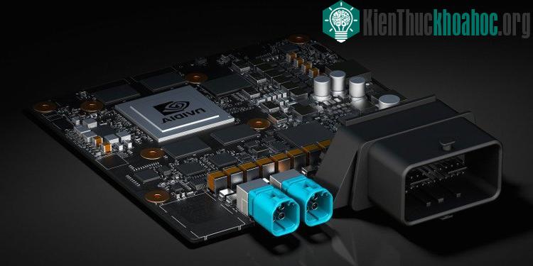 Trong thực tế, hệ thống Autopilot mà Tesla sử dụng là Drive PX2 cũng của Nvidia.