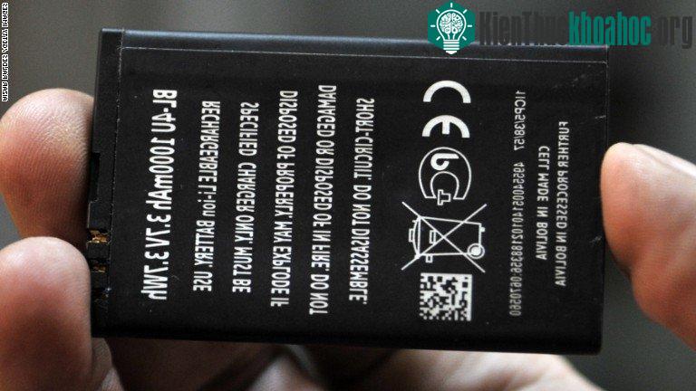 Một chiếc pin Lithium thử nghiệm.