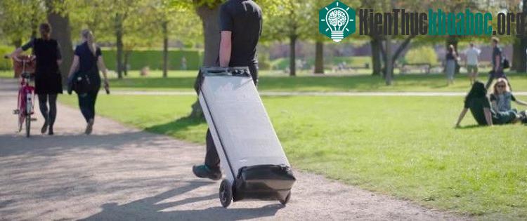 Chiếc xuồng di động này chỉ nặng có 17kg.