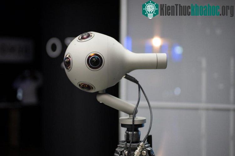 Camera có giá 42.000 bảng Nokia OZO. (Ảnh: Cnet).