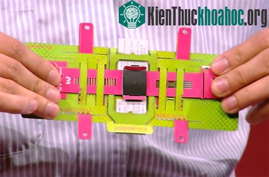 Foldscope cũng khá bền và có thể dễ dàng được thải bỏ cùng với các mẫu thử sau 1 lần sử dụng.