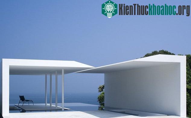 Tọa lạc đối diện vịnh Tokyo, chỉ cách phía Nam thành phố Yokohama nửa giờ đồng hồ, căn nhà T-House với thiết kế đơn giản dạng hình hộp bê tông được xâ...