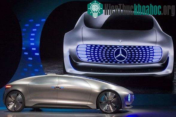 Nguyên mẫu xe tự lái của Mercedes.