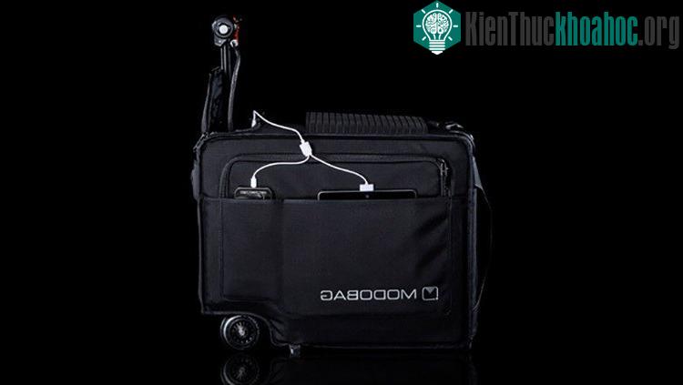 Modobag có kết nối với app chuyên biệt trên smartphone để giúp chủ nhân có thể theo dõi vali của mình.