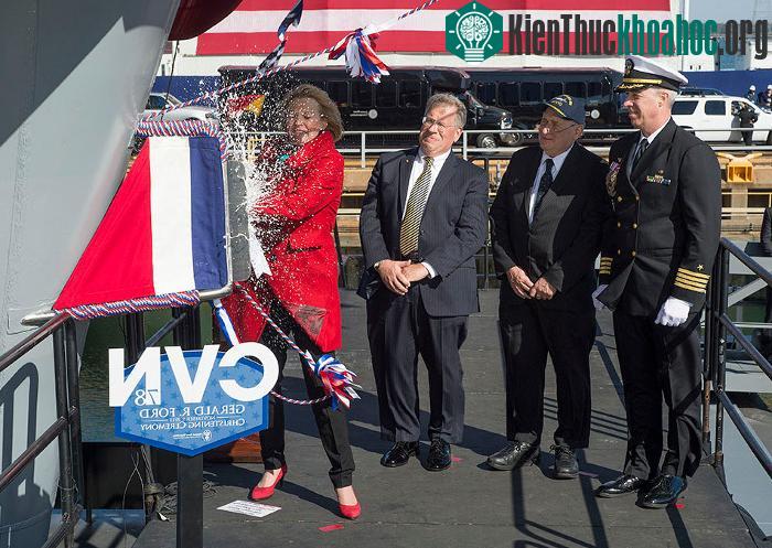 Lễ đặt tên cho tàu CVN-78 Gerald R. Ford diễn ra vào ngày 9 tháng 11 năm 2013.