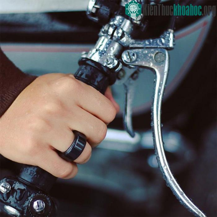 Toàn bộ quá trình này được diễn ra gần như theo thời gian thực.