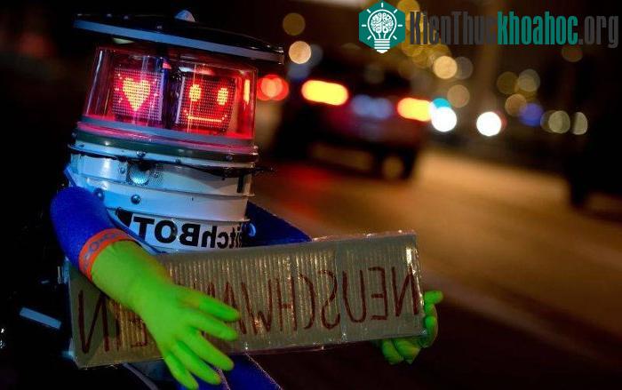 Robot này được thiết kế như một thử nghiệm xã hội.