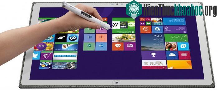 Toughpad của Panasonic được trang bị màn hình 20 inch bằng sợi thủy tinh.