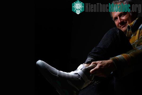 Nike sẽ thiết kế giầy tự buộc dây như trong phim “Back To The Future”
