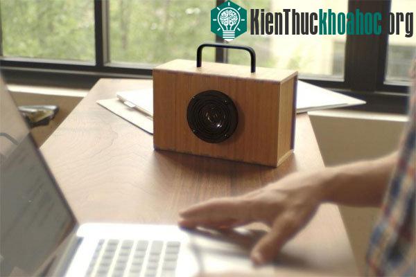 Loa di động Blueshift Helium với thời gian sạc siêu nhanh