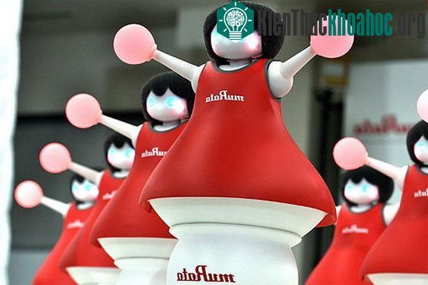 Các robot di chuyển theo đội hình rất chuẩn, không xảy ra tình trạng "nhầm chỗ" - (Ảnh: AFP)