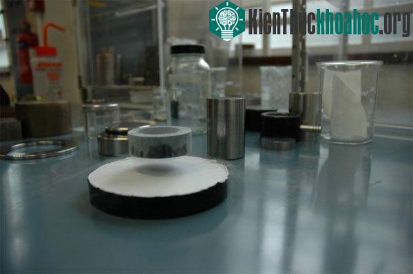 Phát triển vật liệu siêu dẫn hướng đến ứng dụng thương mại