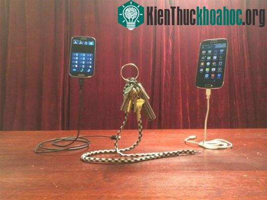 Dây sạc giúp smartphone của bạn... bay lửng lơ
