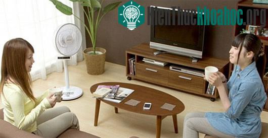 Quạt thông minh biết xoay về hướng chủ nhân và tự tắt