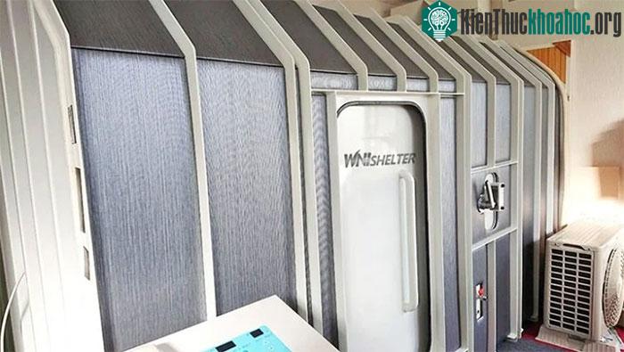 Hầm trú ẩn kiên cố dành cho 7 người, có thể đặt ngay trong phòng khách.