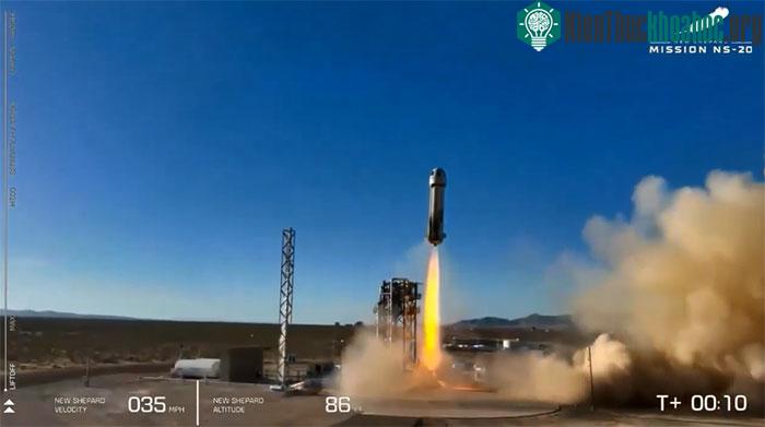Đây là chuyến bay chở người thứ 4 của Blue Origin.
