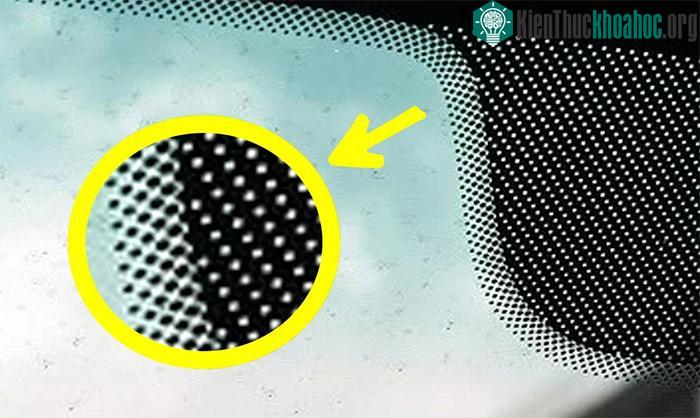 Đây là những thành phần sơn có nguồn gốc từ gốm được nấu chảy