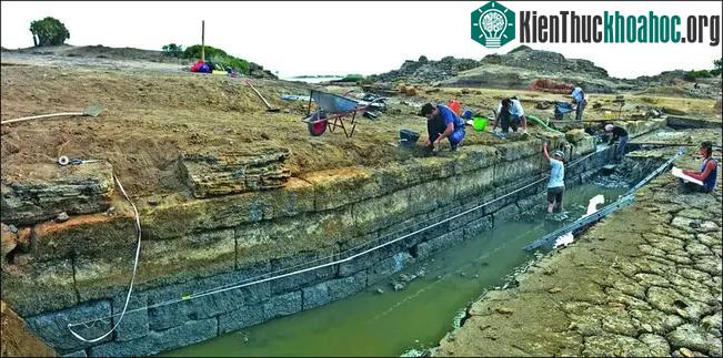 Phát hiện hồ nước thiêng 2.500 tuổi chưa được khám phá tại Ý ảnh 1