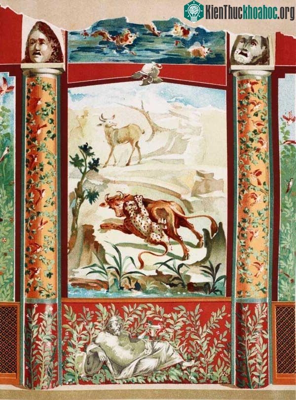 Những bức bích hoạ nhiều màu sắc thu hút sự chú ý của mọi người.