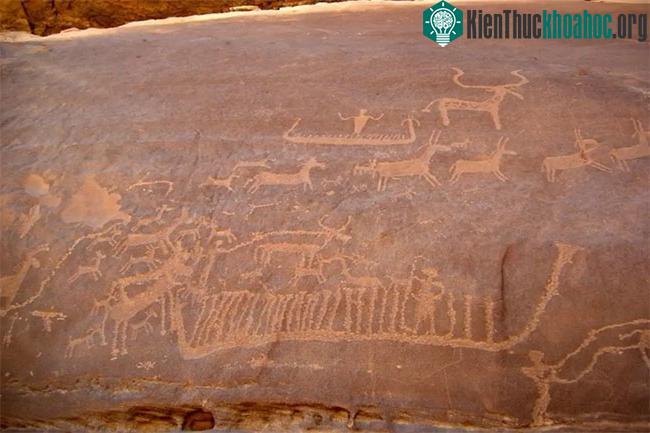 Đi thuyền và săn bắn tại Wadi Baramiya-9, sa mạc phía Đông, Ai Cập.