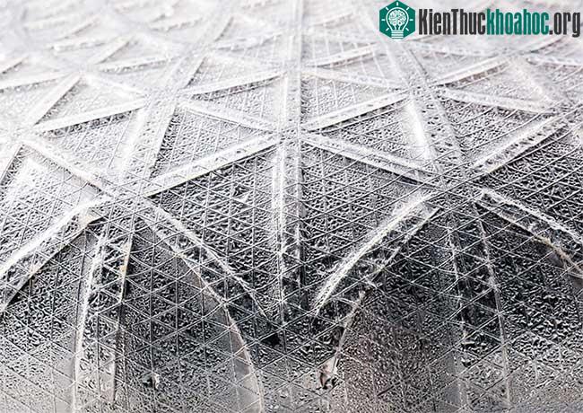 Chiếc đèn chưng cất nước biển, sạc lại bằng muối và năng lượng mặt trời của chàng sinh viên kiến trúc ảnh 5