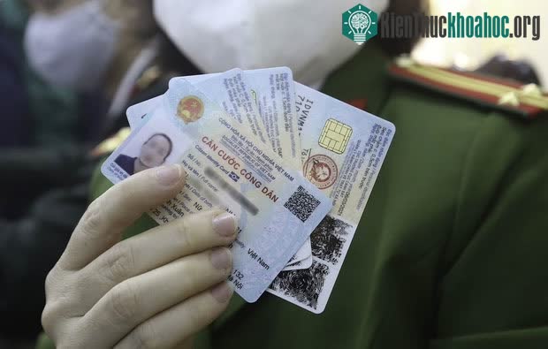 Giờ đây đã có thể rút, chuyển tiền tại các cây ATM chỉ với thẻ CCCD gắn chip