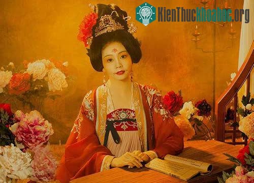 Bí mật 2 chấm đỏ trên khóe miệng phi tần nhà Đường ảnh 0