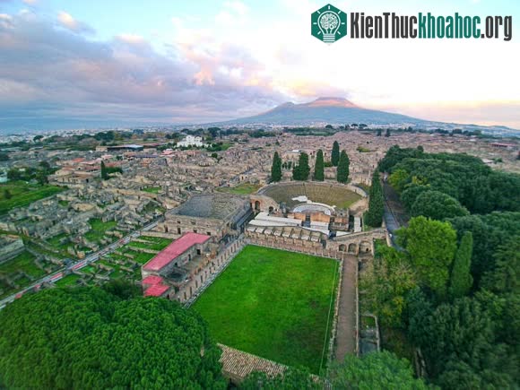 Toàn cảnh Công viên Khảo cổ Pompeii ngày nay