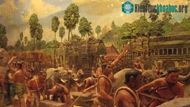 Đến thế kỷ thứ 6, Phù Nam xảy ra cuộc chiến quyền lực giữa các hoàng tử