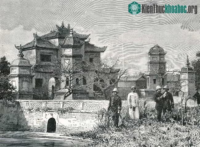 Bảo vật văn hóa Việt nay chỉ còn 1 di tích rất quen thuộc bên hồ Gươm: Báo Ân và Báo Thiên ảnh 3