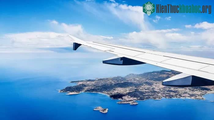 Bay qua đại dương được coi là an toàn tương đối như bay trên đất liền