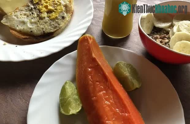 Brazil: Bánh mì, cà phê và hoa quả