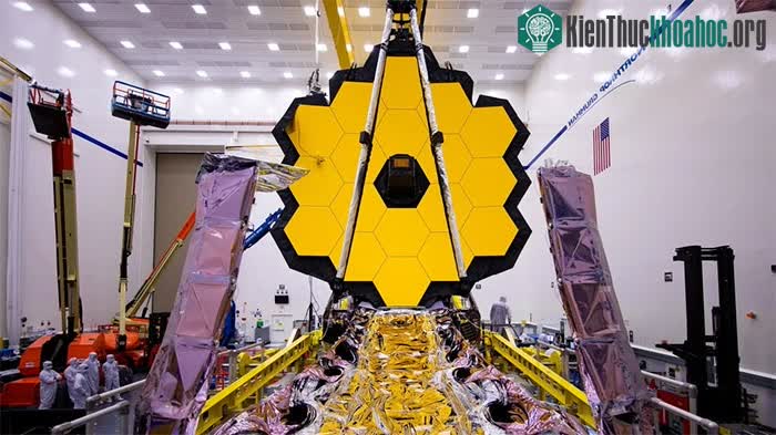 Kính viễn vọng James Webb (Webb Space Telescope)