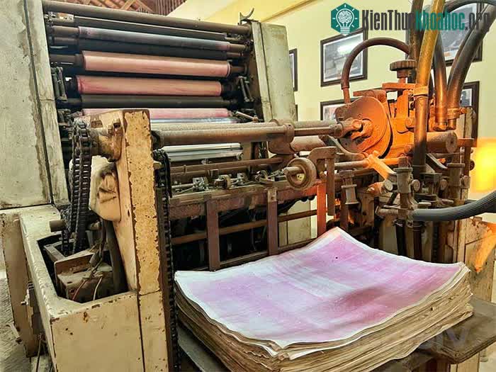Ban đầu, những đồng tiền đầυ tiên chưa được đẹp, chất lượng giấy in chưa tốt