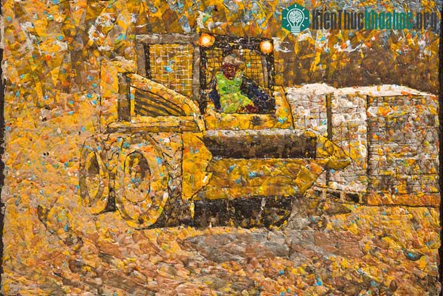Bức tranh "Công trường" được sáng tạo từ rác thải nhựa.