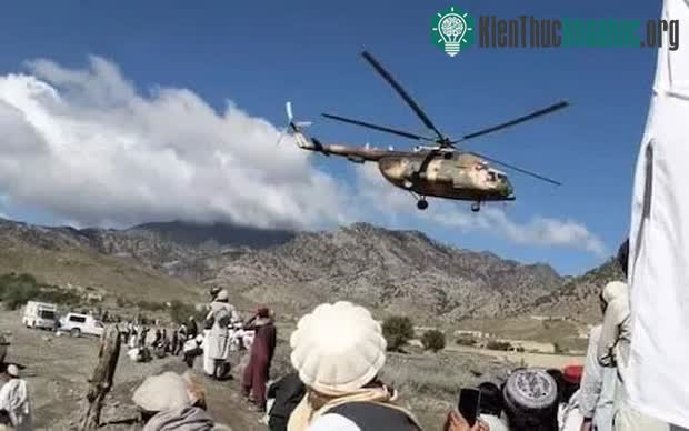 Hình ảnh hiện trường đổ nát sau trận động đất lớn tại Afghanistan khiến hơn 1500 người thiệt mạng ảnh 6