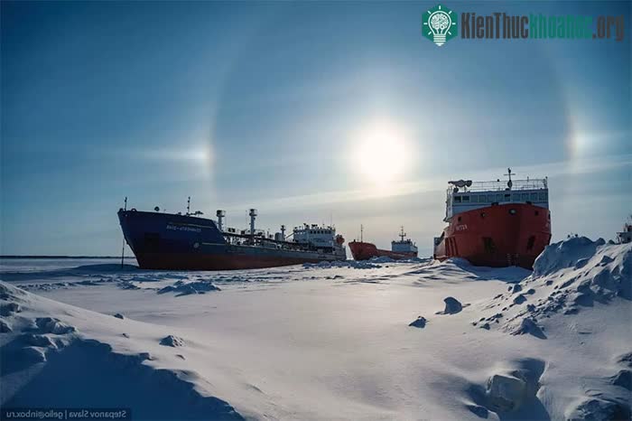 Vào mùa đông, nhiệt độ ở Khatanga trung bình khoảng -30°C,
