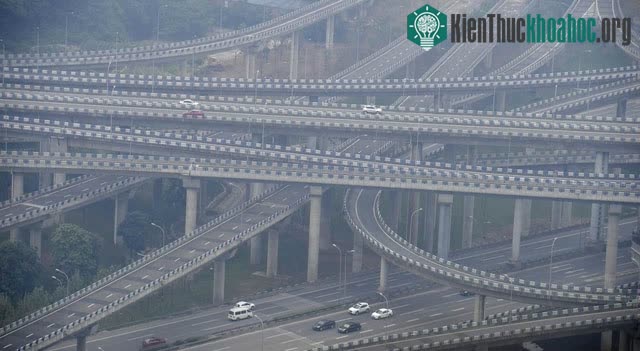 Ngắm nút giao cầu vượt dày đặc như đan cửi ở Trung Quốc đến nỗi GPS cũng phải chịu thua ảnh 1