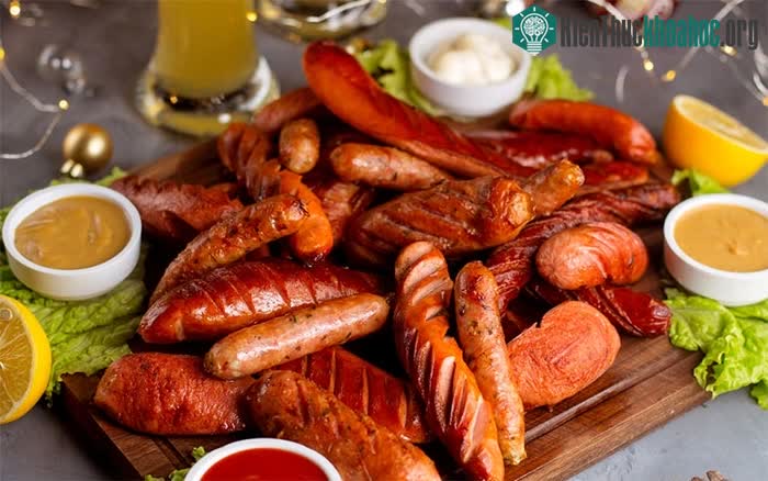 Một số chất trong chế độ ăn uống có thể làm tăng nguy cơ bị mắc bệnh ung thư thực quản.