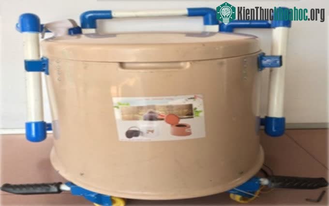 Sản phẩm thực tế bồn vệ sinh phiên bản đầu tiên.