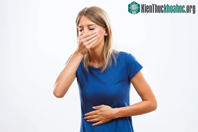 Cảm giấy buồn nôn hoặc nôn mửa
