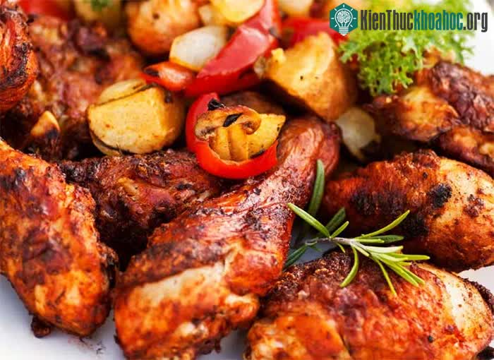 Chế độ ăn kiêng toàn thịt gà có cả mặt lợi và hại.