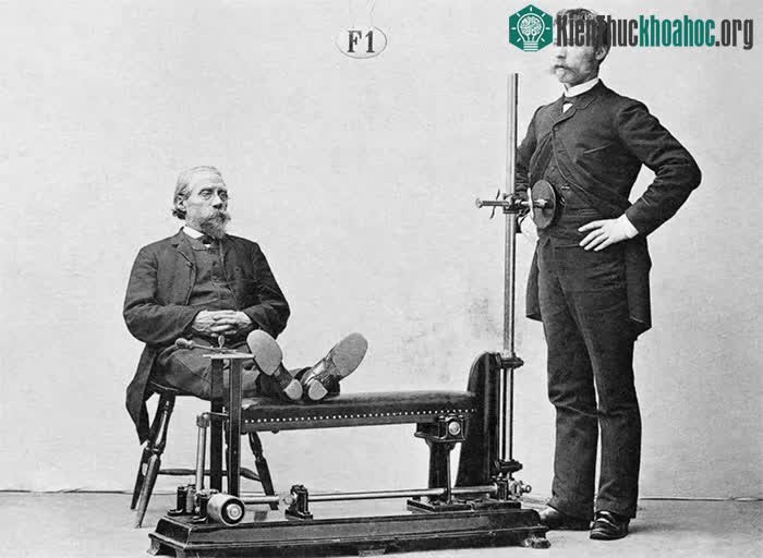Thời y học hiện đại mới phát triển, người ta tập vật lý trị liệu như thế nào?