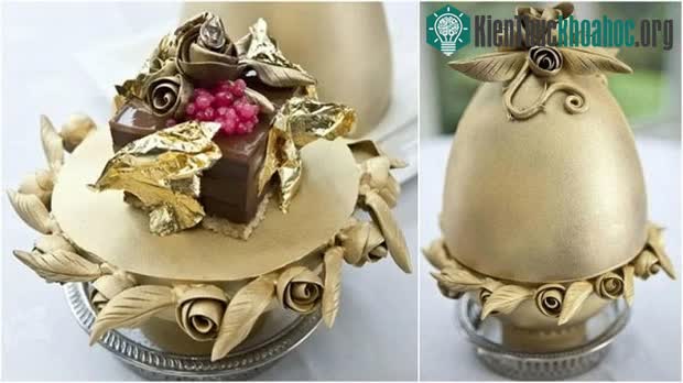 Món bánh pudding sô cô la được bày biện sang chảnh.