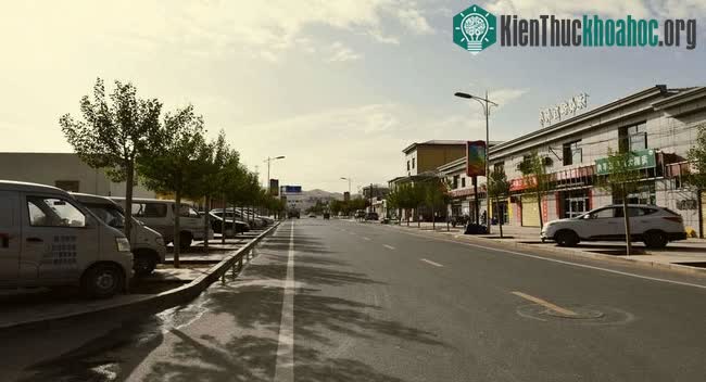 Nền kinh tế của thành phố phụ thuộc vào ngành khai mỏ.