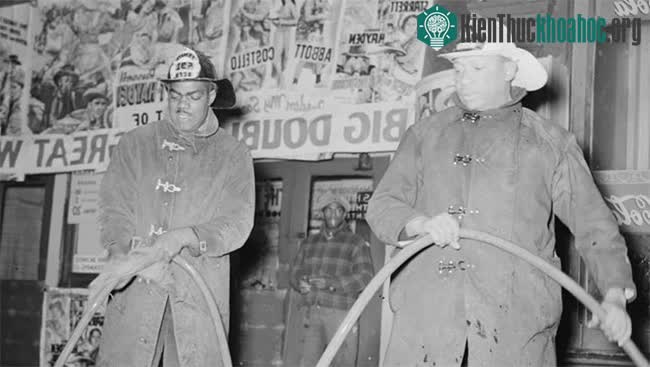 Năm 1943, đám cháy Khách sạn Gulf, 55 người chết