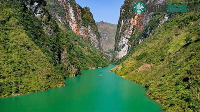 Hẻm vực Tu Sản